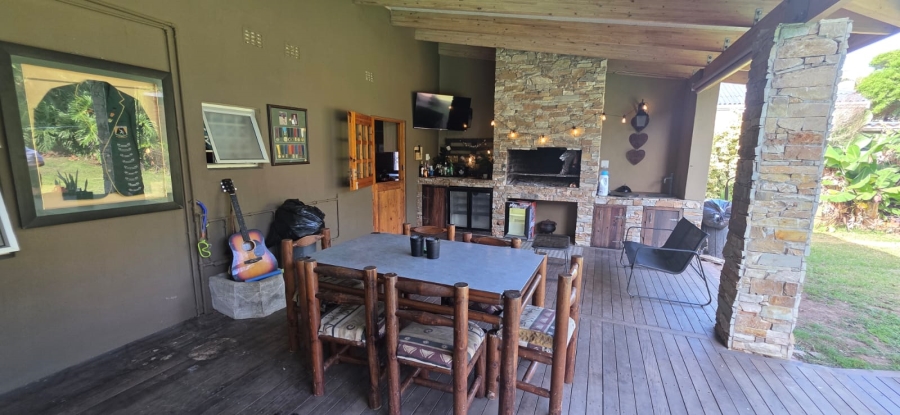 5 Bedroom Property for Sale in Gonubie Eastern Cape